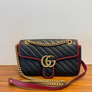 Gucci Vintage Effect Calfskin Matelasse Diagonal Small Torchon GG Marmont Black